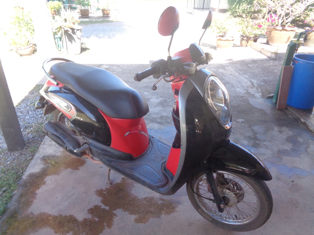 UdonThani private pool villa and Motor bike Rentals  1100 baht per day